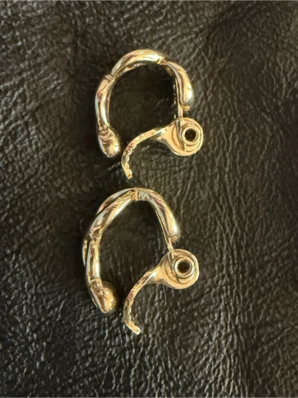 Vintage TJG Gold Tone Twisted Earrings Clip-on - Women Jewelry